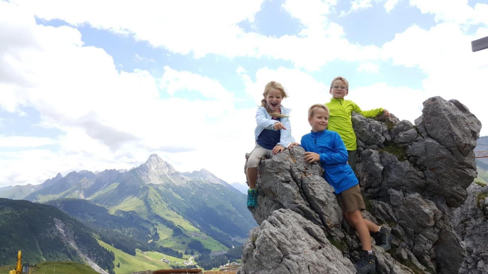 Berghaus Schroecken - Hotel Apartments Spa ภายนอก รูปภาพ