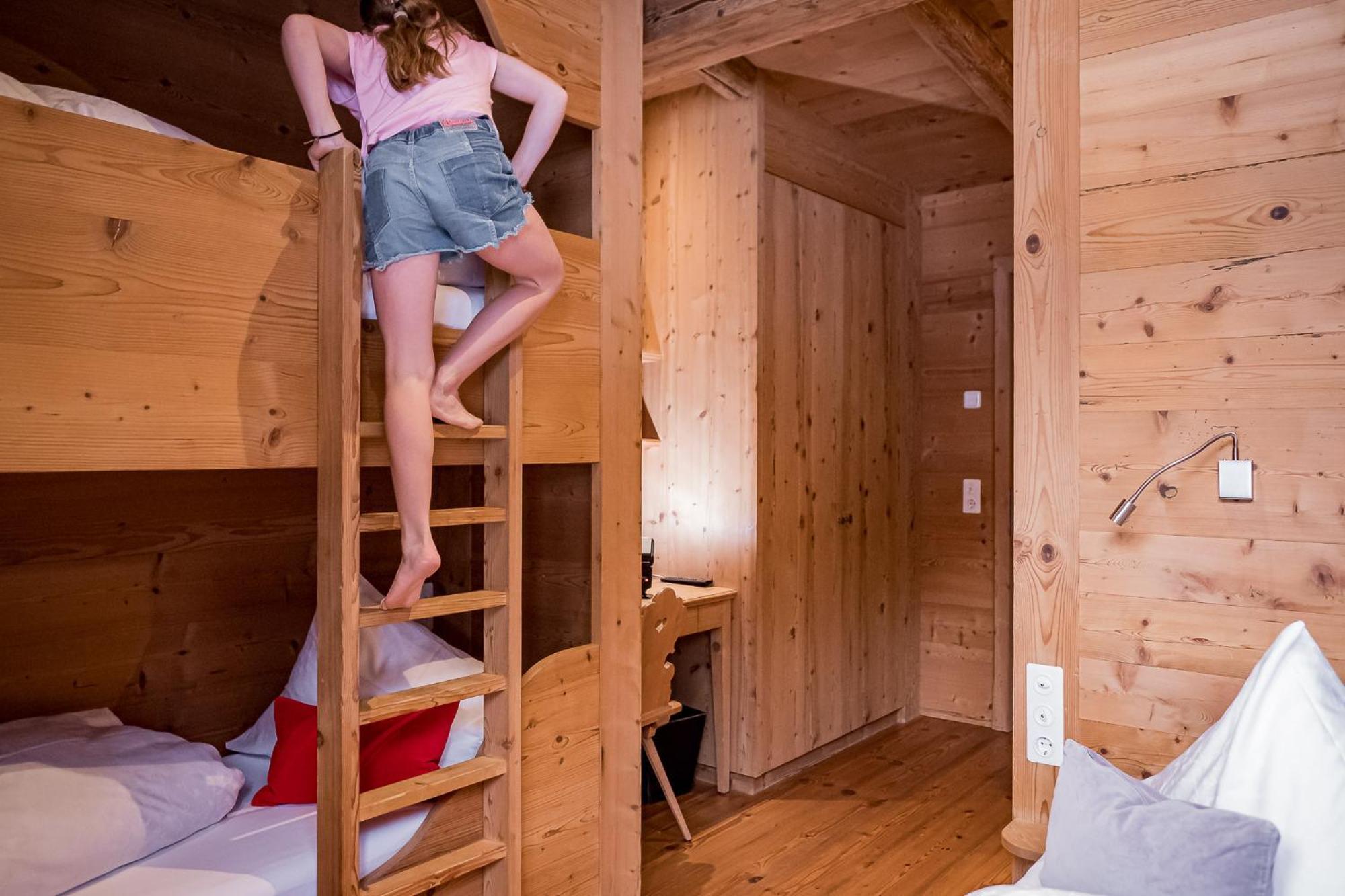 Berghaus Schroecken - Hotel Apartments Spa ภายนอก รูปภาพ