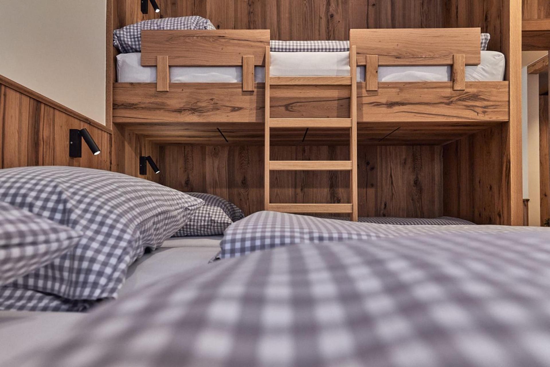Berghaus Schroecken - Hotel Apartments Spa ภายนอก รูปภาพ